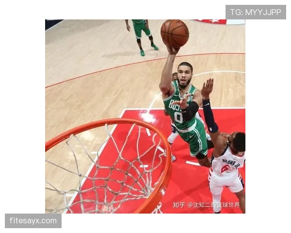 黄潜本赛季定位球表现稳健，攻防效率持续提升