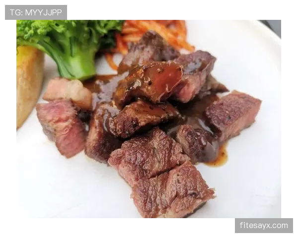 阿尔瓦雷斯家的狗都吃有机牛排了